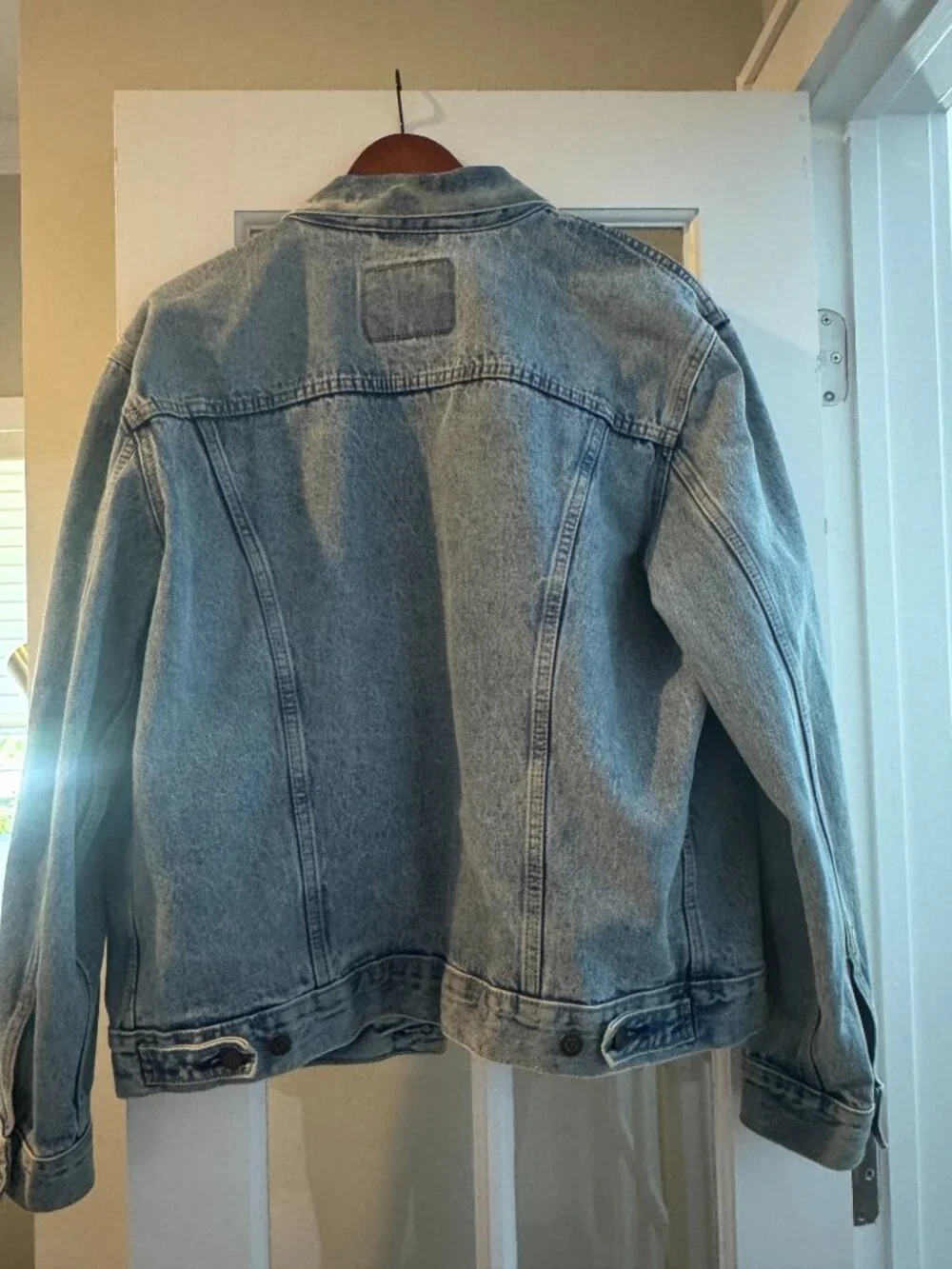 Men's Levi's Premium Trucker Jacket - Picture 3 of 3